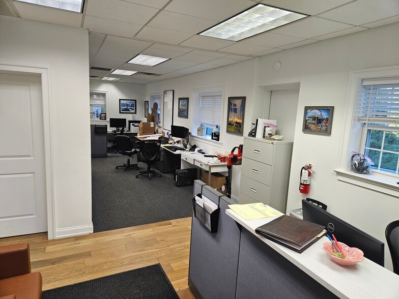 9 River Rd, Conshohocken, PA for sale - Building Photo - Image 3 of 8