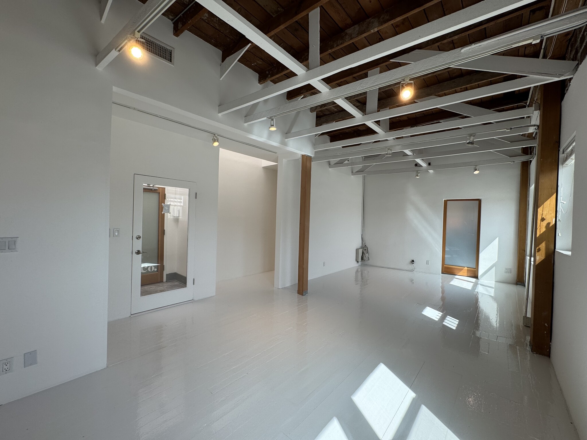 216 Main St, Venice, CA for lease Interior Photo- Image 1 of 6