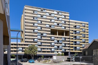 Plus de détails pour 21-31 Treacy St, Hurstville - Commerce de détail à louer