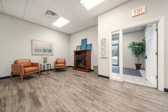 W6180 Aerotech Dr, Appleton, WI à louer Photo du bâtiment- Image 2 de 11