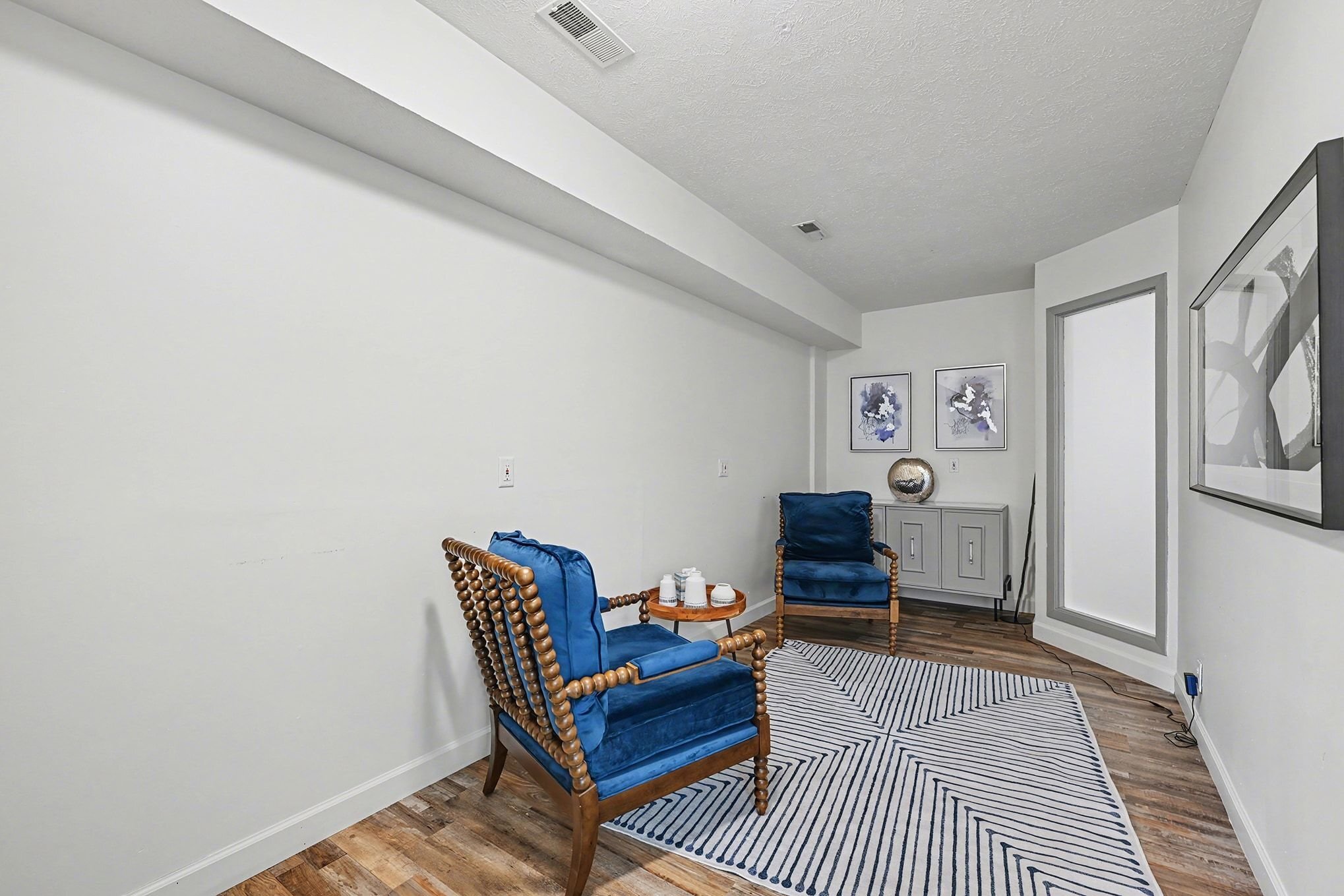 955 N Adams St, Papillion, NE à louer Photo intérieure- Image 1 de 21