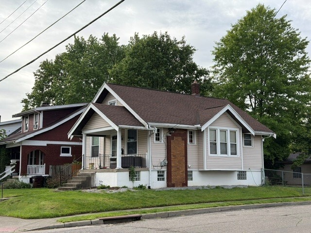 1723 Waltham Ave, Cincinnati, OH à vendre - Photo principale - Image 1 de 5