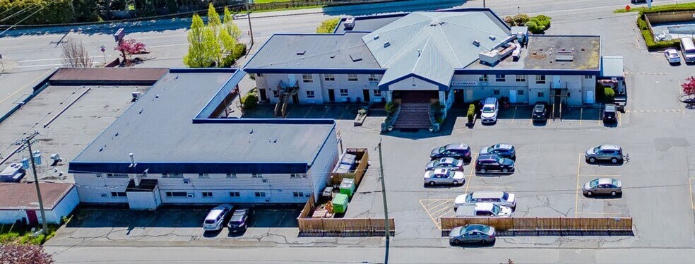 2082 Comox Ave, Comox, BC à vendre - Photo du bâtiment - Image 1 de 1