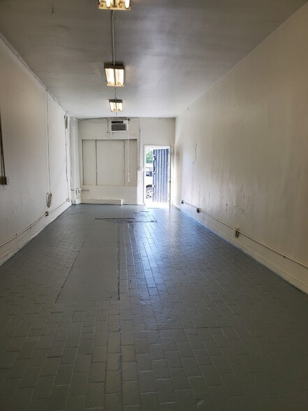 7312-7316 S San Pedro St, Los Angeles, CA for lease - Interior Photo - Image 3 of 5