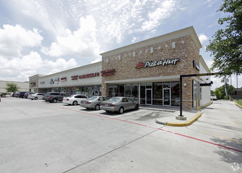 6300 Broadway St, Pearland, TX for lease - Building Photo - Image 2 of 3