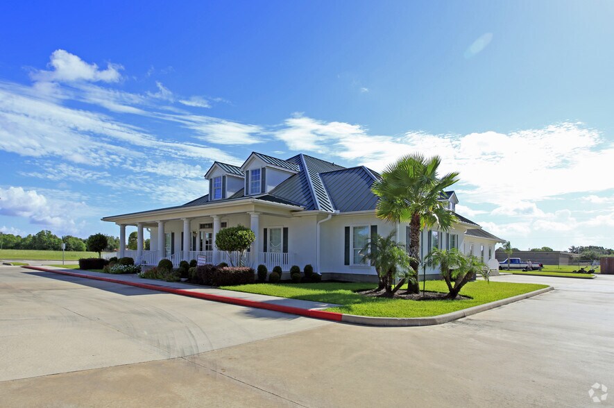 4601 Center St, Deer Park, TX à louer - Photo du bâtiment - Image 3 de 4