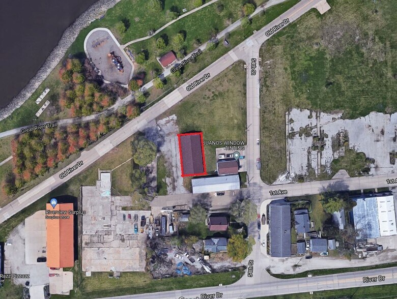 5300 River Dr, Moline, IL for lease - Primary Photo - Image 1 of 7