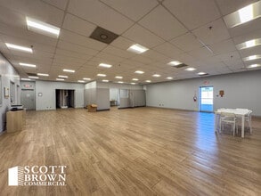 1512 I-35 W, Denton, TX à louer Photo intérieure- Image 2 de 7