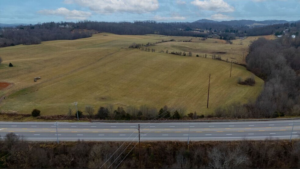 Bobby Hicks Highway Hwy, Gray, TN à vendre - Photo du bâtiment - Image 3 de 12
