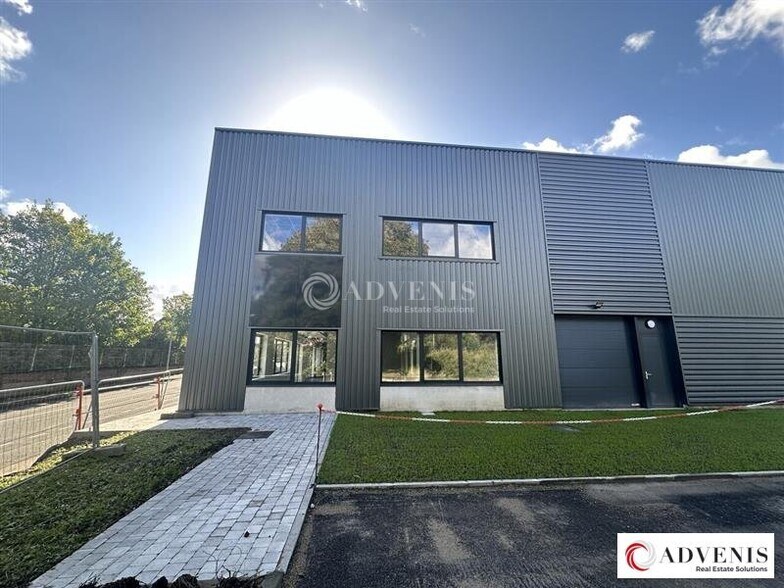 Local d'activités dans Tourcoing à vendre - Photo du bâtiment - Image 1 de 11