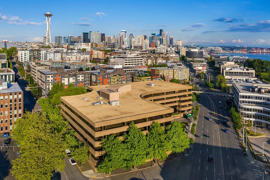300 Elliott Ave W, Seattle, WA à louer - Photo du bâtiment - Image 2 de 3