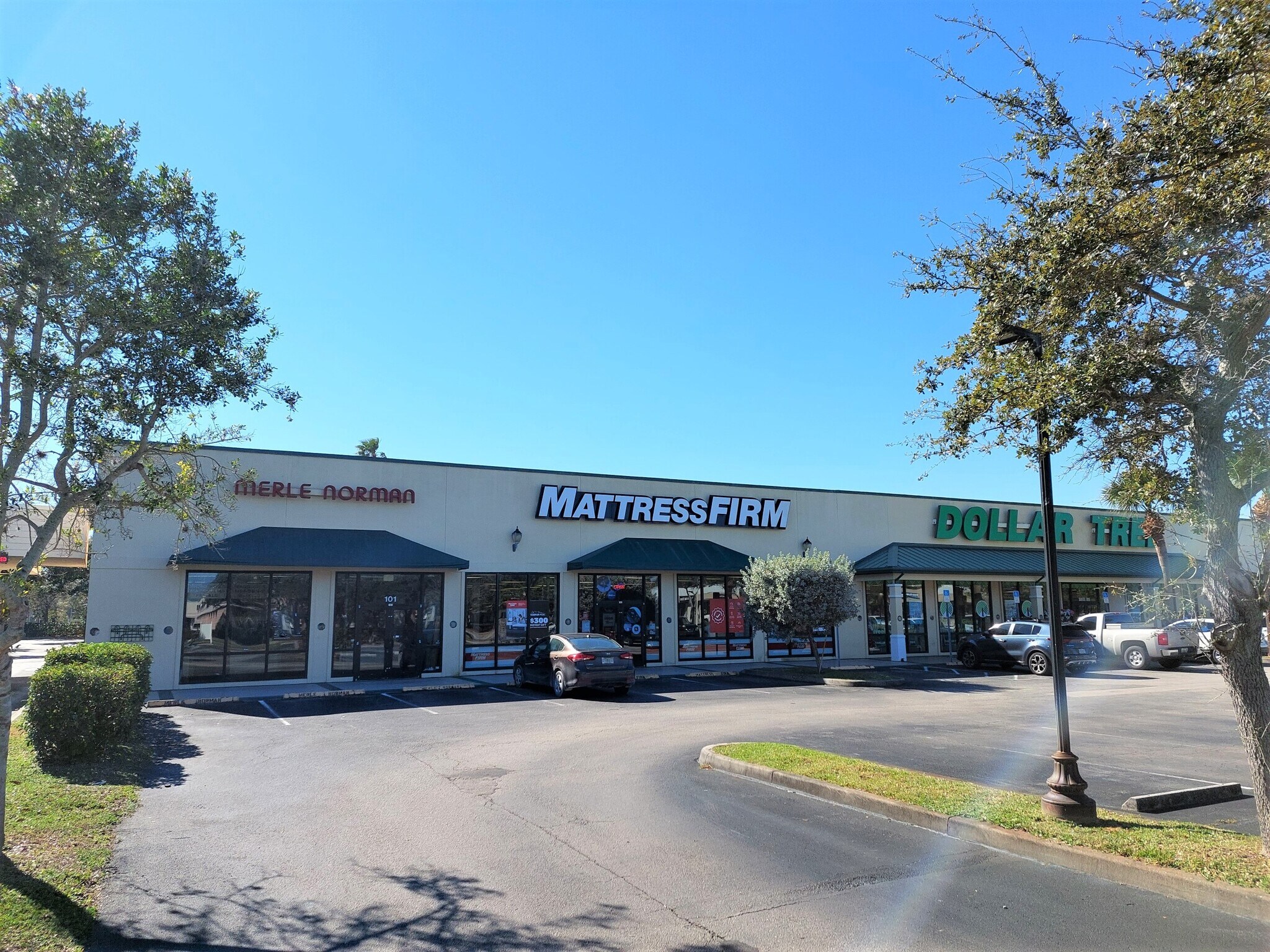 701 21st St, Vero Beach, FL for lease Building Photo- Image 1 of 10