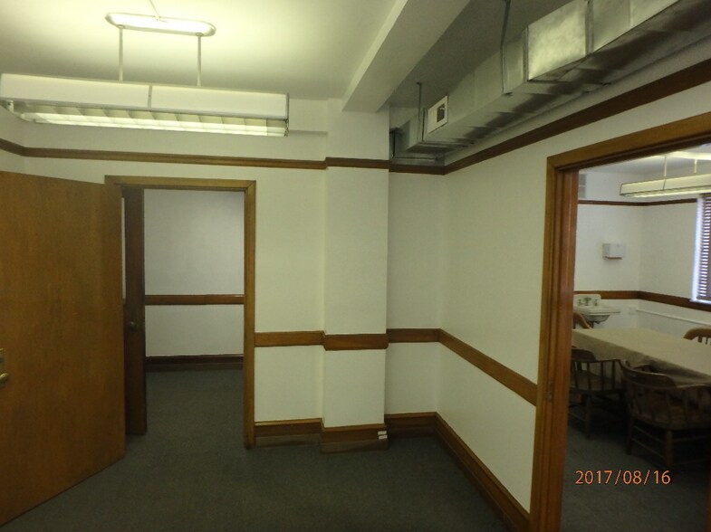 119 Center Ave, Weston, WV à louer - Photo intérieure - Image 2 de 3