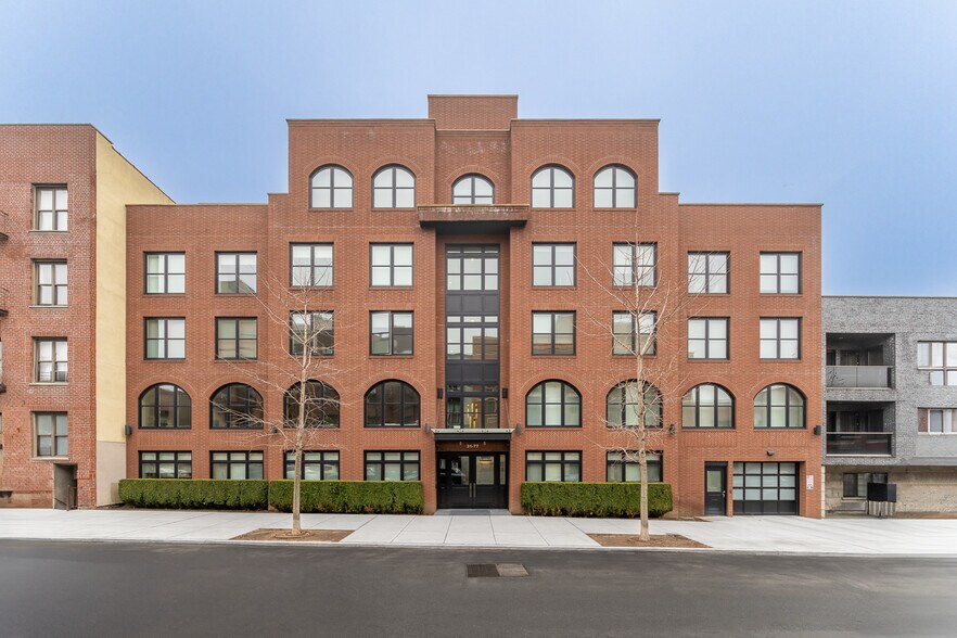 3177 37th St, Long Island City, NY à vendre - Photo du bâtiment - Image 1 de 9