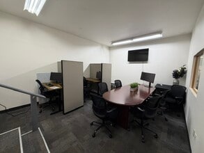 812 7th St, Oregon City, OR for lease Interior Photo- Image 2 of 4