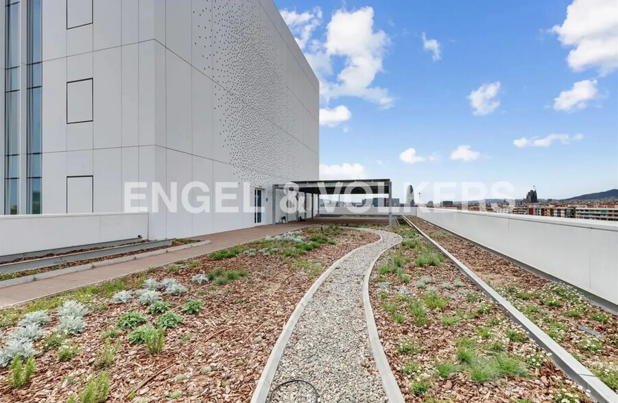 Bureau dans Barcelone, Barcelona à louer - Photo du bâtiment - Image 3 de 4