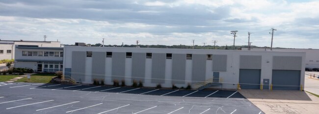More details for 12819 W Silver Spring Dr, Butler, WI - Industrial for Lease