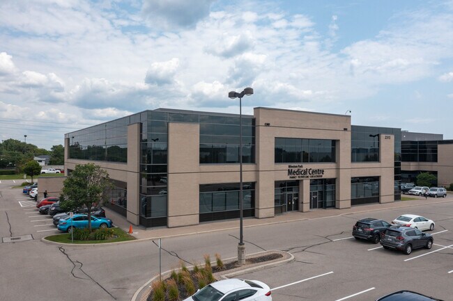 Plus de détails pour 2315 Bristol Cir, Oakville, ON - Bureau à louer