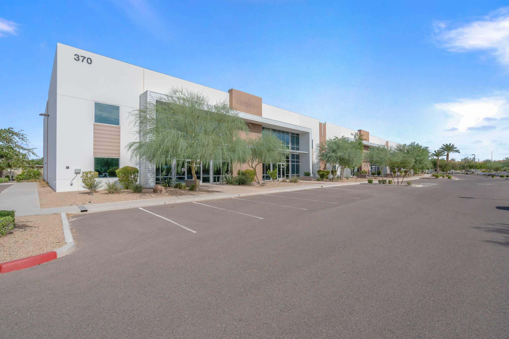 370 N Juniper Dr, Chandler, AZ for lease Building Photo- Image 1 of 9