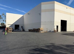 7927 Orion Ave, Van Nuys, CA for lease Building Photo- Image 1 of 4