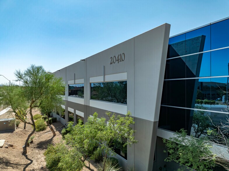 20410 N 19th Ave, Phoenix, AZ à louer - Photo du bâtiment - Image 2 de 12