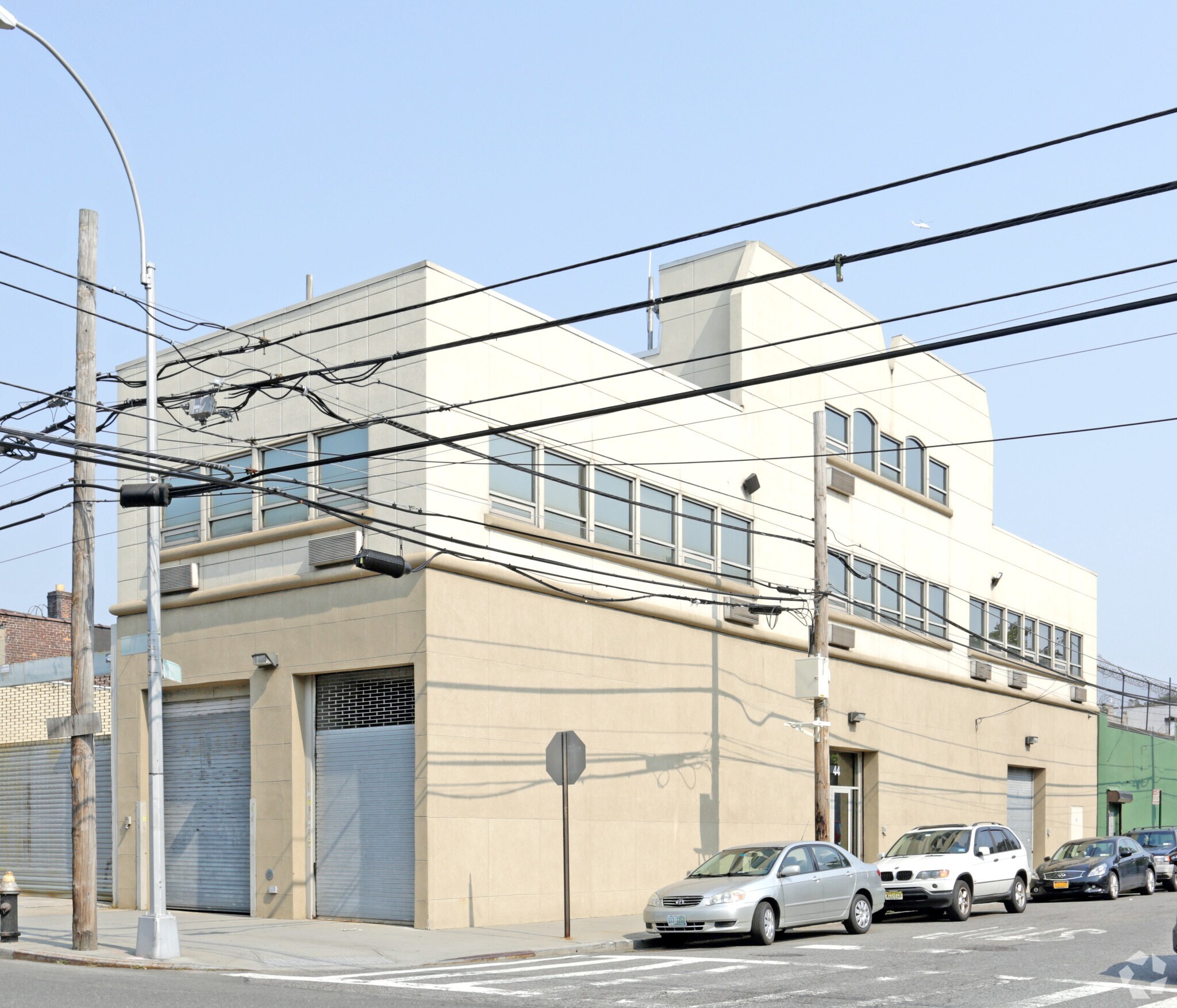 36-44 13th St, Long Island City, NY à louer Photo principale- Image 1 de 7