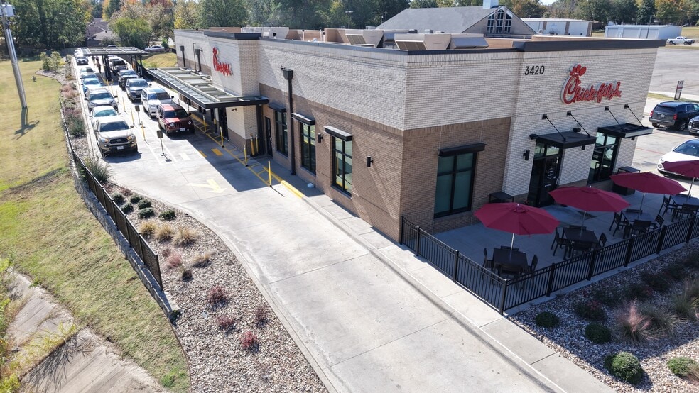 3420 Lamar Ave, Paris, TX for sale - Building Photo - Image 2 of 3