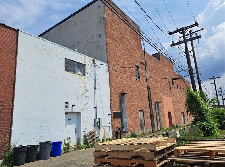 140-134 Washington Ave, Endicott, NY à louer - Photo du bâtiment - Image 3 de 5