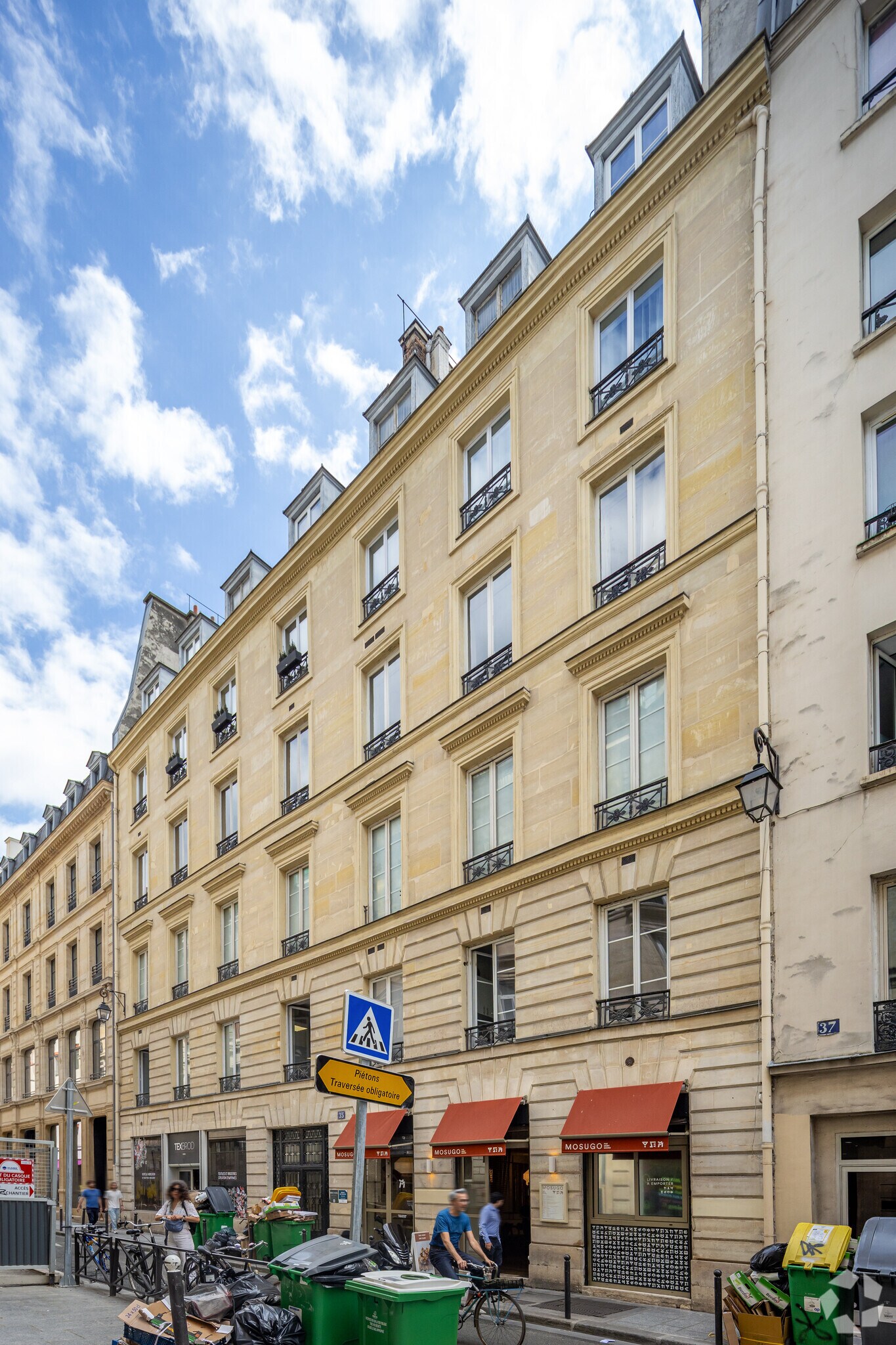 35 Rue Des Jeuneurs, Paris for lease Primary Photo- Image 1 of 4