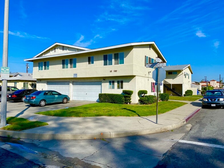 141-143 Orange Grove Ave, San Fernando, CA for sale - Building Photo - Image 2 of 8