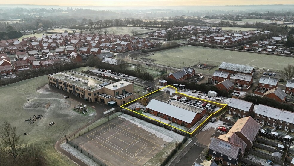 Nairn Close, Botley for sale - Building Photo - Image 2 of 6