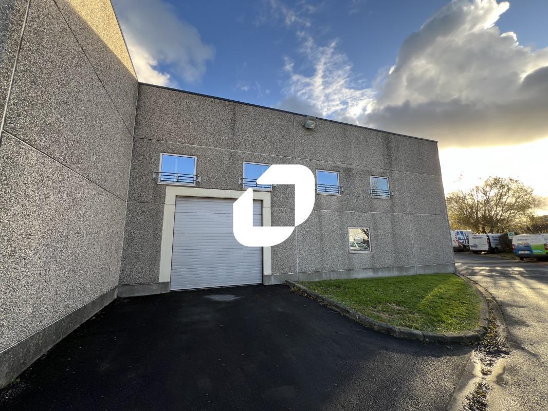Flex in Fretin for lease Building Photo- Image 1 of 10