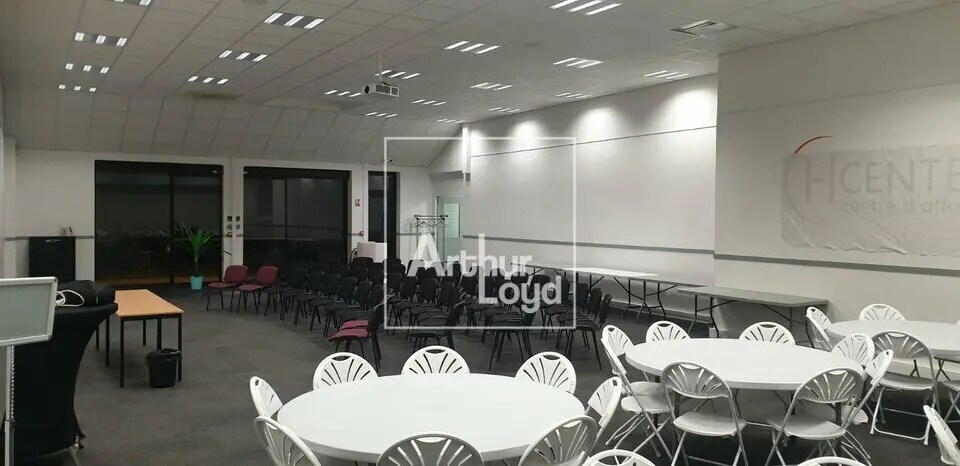 Office in La Rochette for sale - Interior Photo - Image 2 of 6