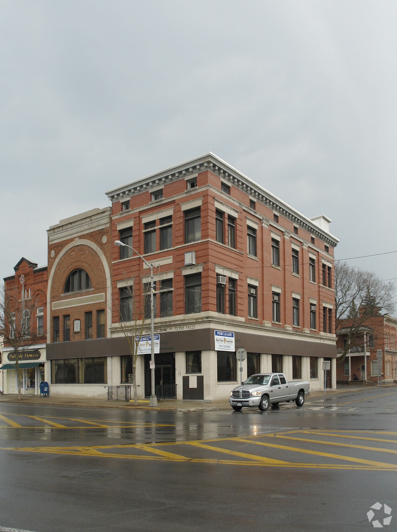 124 Main St, Hudson Falls, NY for lease Primary Photo- Image 1 of 3