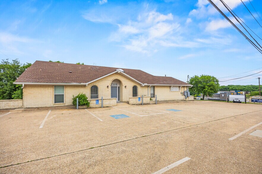 2306 Ridge Rd, Rockwall, TX à vendre - Photo du bâtiment - Image 2 de 35