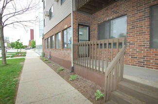 Plus de détails pour 508-518 S Clinton St, Iowa City, IA - Bureau à louer