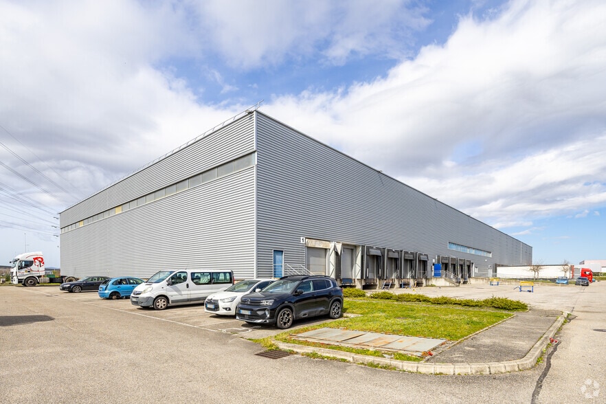 30 Rue Du Traité De Rome, Mions for lease - Primary Photo - Image 3 of 4