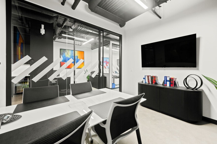 63 6 Th Av W, Vancouver, BC à vendre - Photo du bâtiment - Image 3 de 23