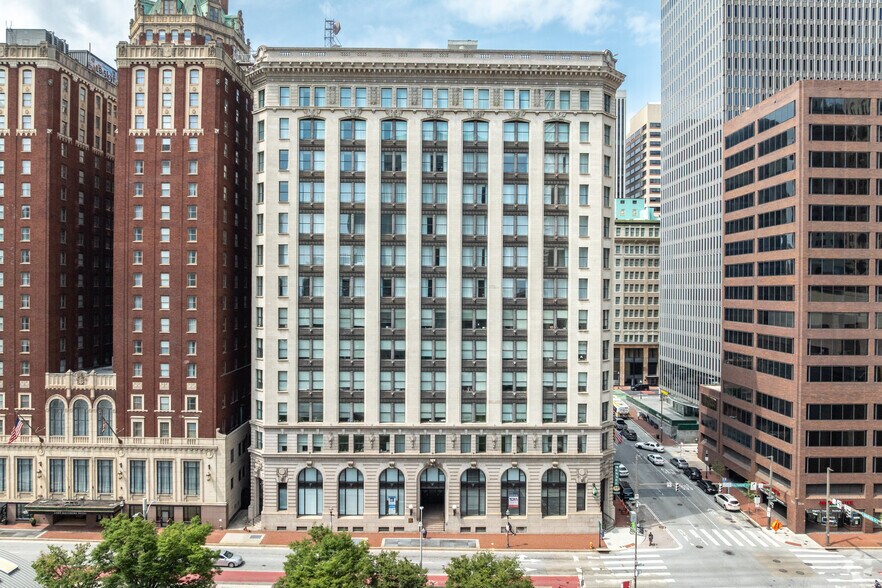 2 N Charles St, Baltimore, MD à louer - Photo du bâtiment - Image 2 de 6