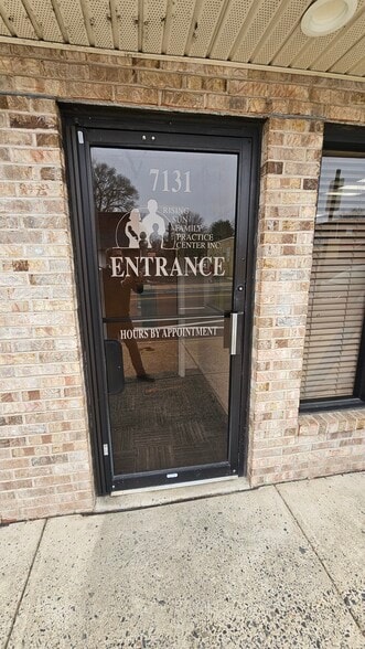 7131 Rising Sun Ave, Philadelphia, PA for lease - Building Photo - Image 3 of 64