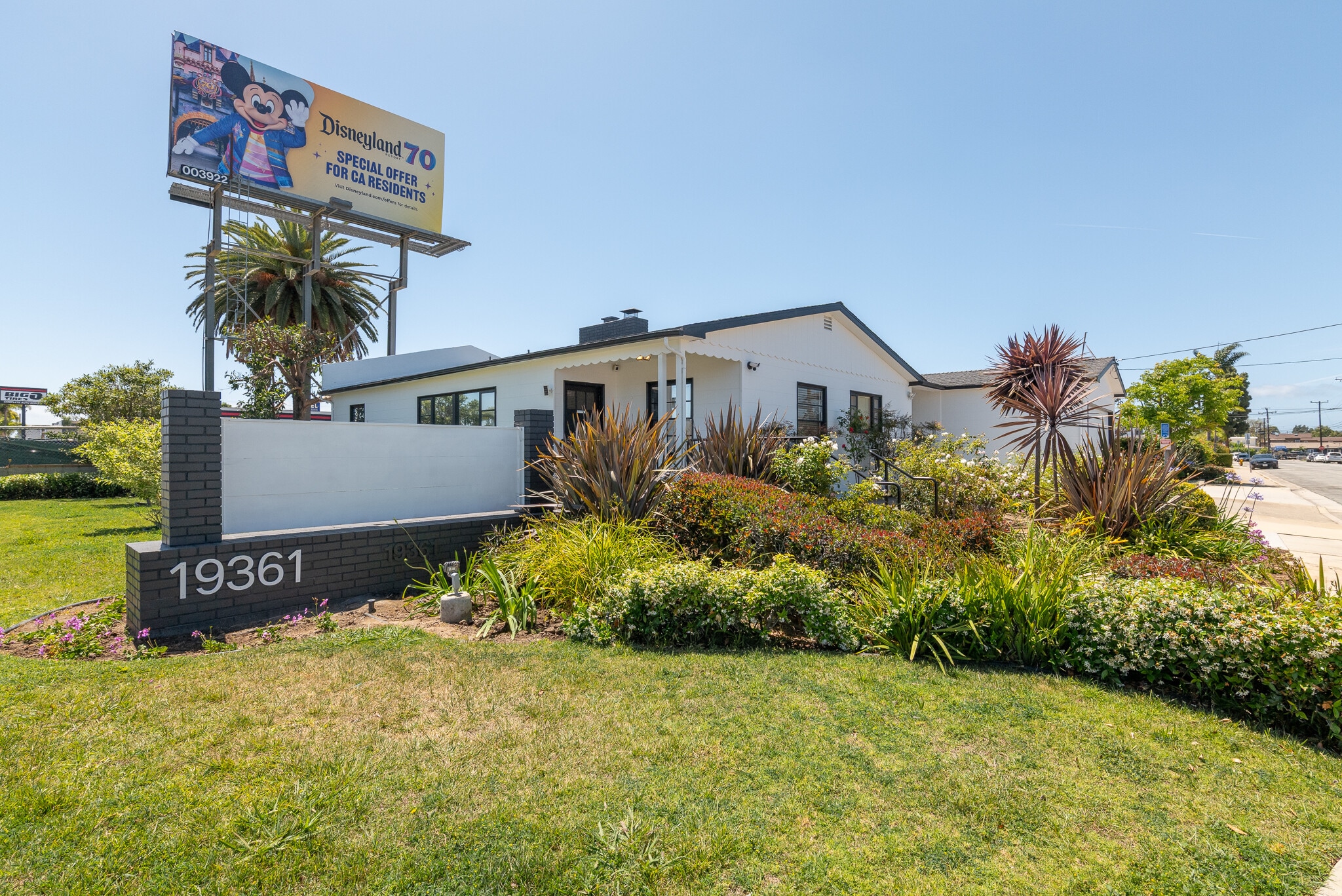 19361 Beach Blvd, Huntington Beach, CA à louer Photo intérieure- Image 1 de 26