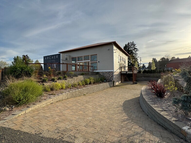 9660 NE Fox Farm Rd, Dundee, OR à vendre - Photo du bâtiment - Image 3 de 7