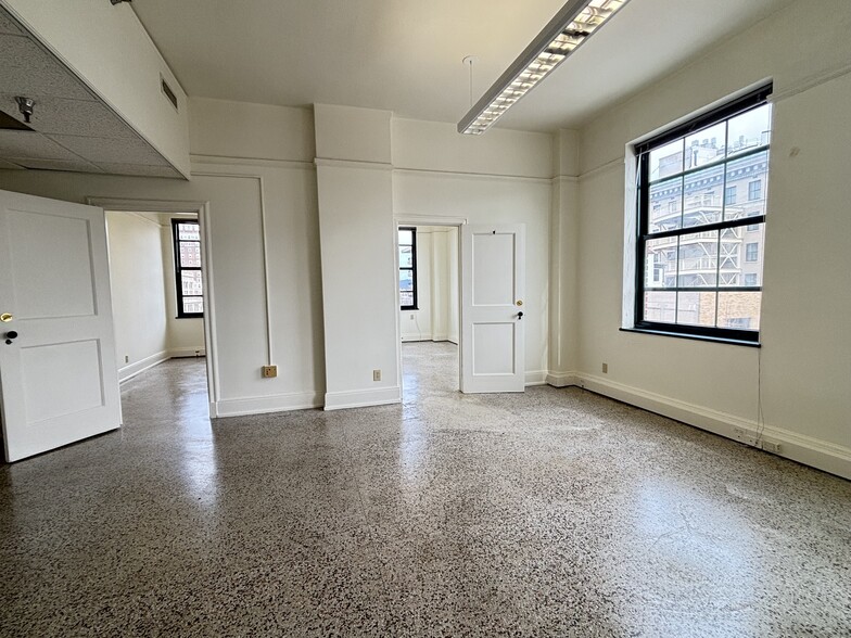 34 Wall St, Asheville, NC for lease - Interior Photo - Image 3 of 8