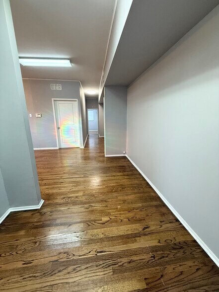 2201 N Classen Blvd, Oklahoma City, OK à louer - Photo du bâtiment - Image 3 de 16