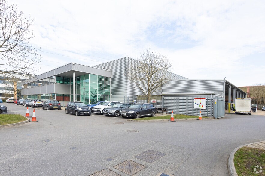 210 Mauretania Rd, Nursling à louer - Photo principale - Image 1 de 2