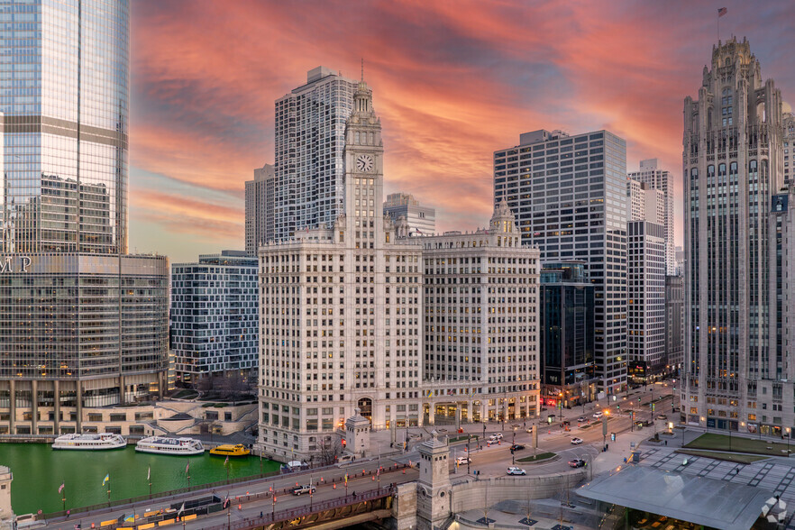 400 N Michigan Ave, Chicago, IL à louer - Photo du bâtiment - Image 1 de 1