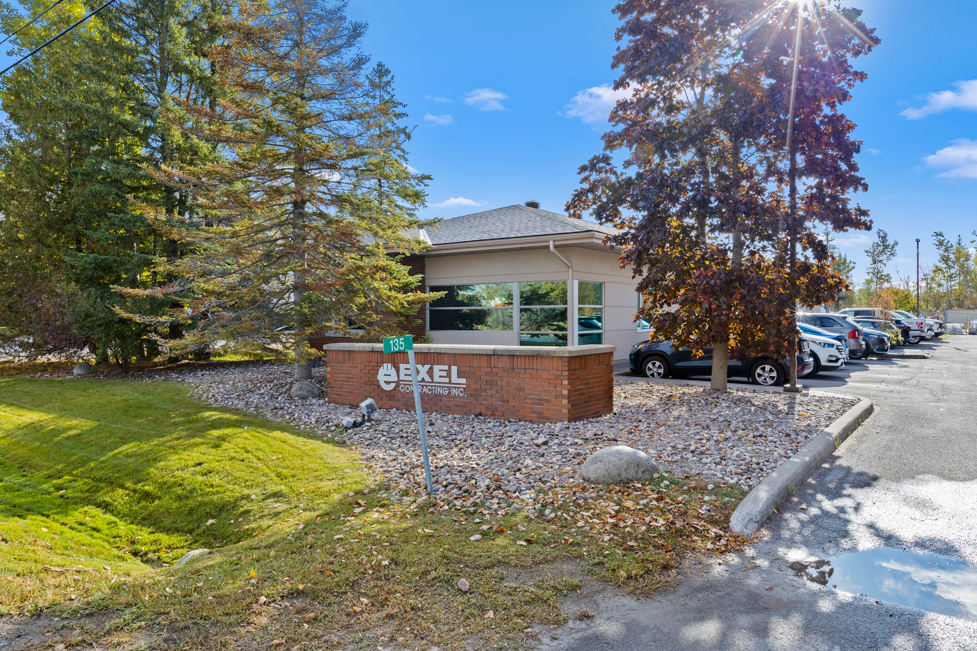 135 Walgreen Rd, Ottawa, ON for sale Primary Photo- Image 1 of 11