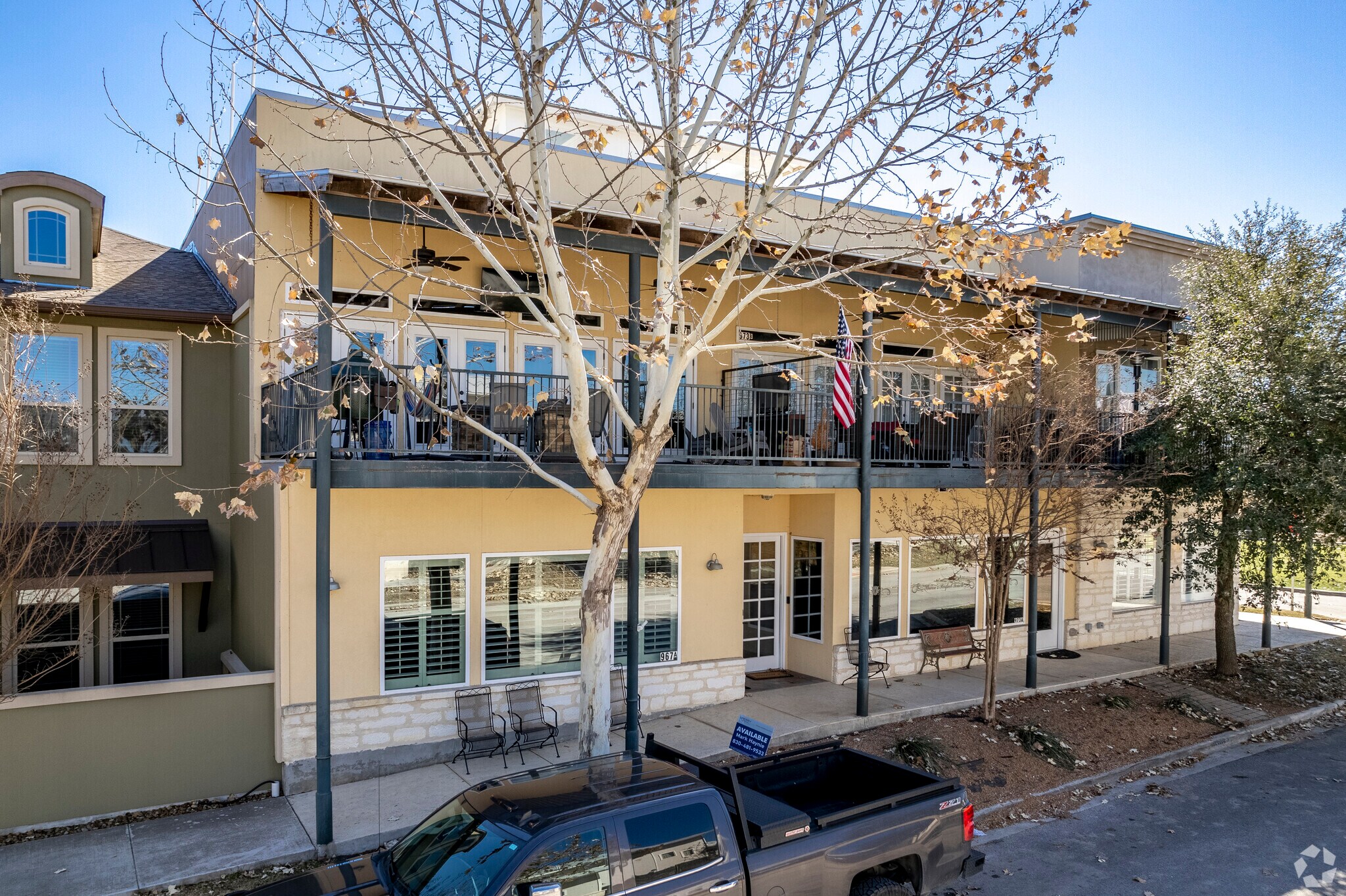 967 Academy, New Braunfels, TX for lease Primary Photo- Image 1 of 9