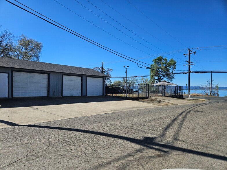6320 CA-20 Hwy, Lucerne, CA à vendre - Photo du bâtiment - Image 2 de 4