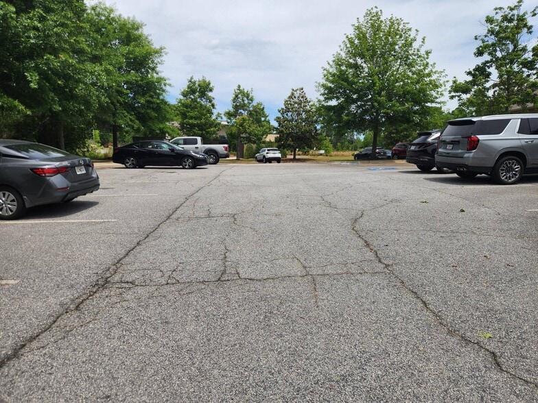 418 Town Park Blvd, Evans, GA for lease - Building Photo - Image 3 of 25